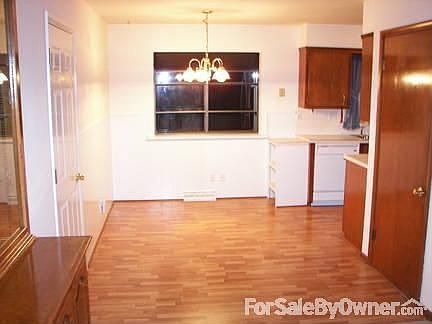 Dining Area w/Planter Window