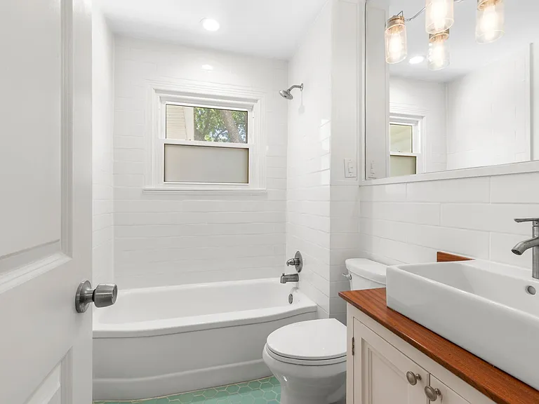 563 Hambrick Rd — Photo 14