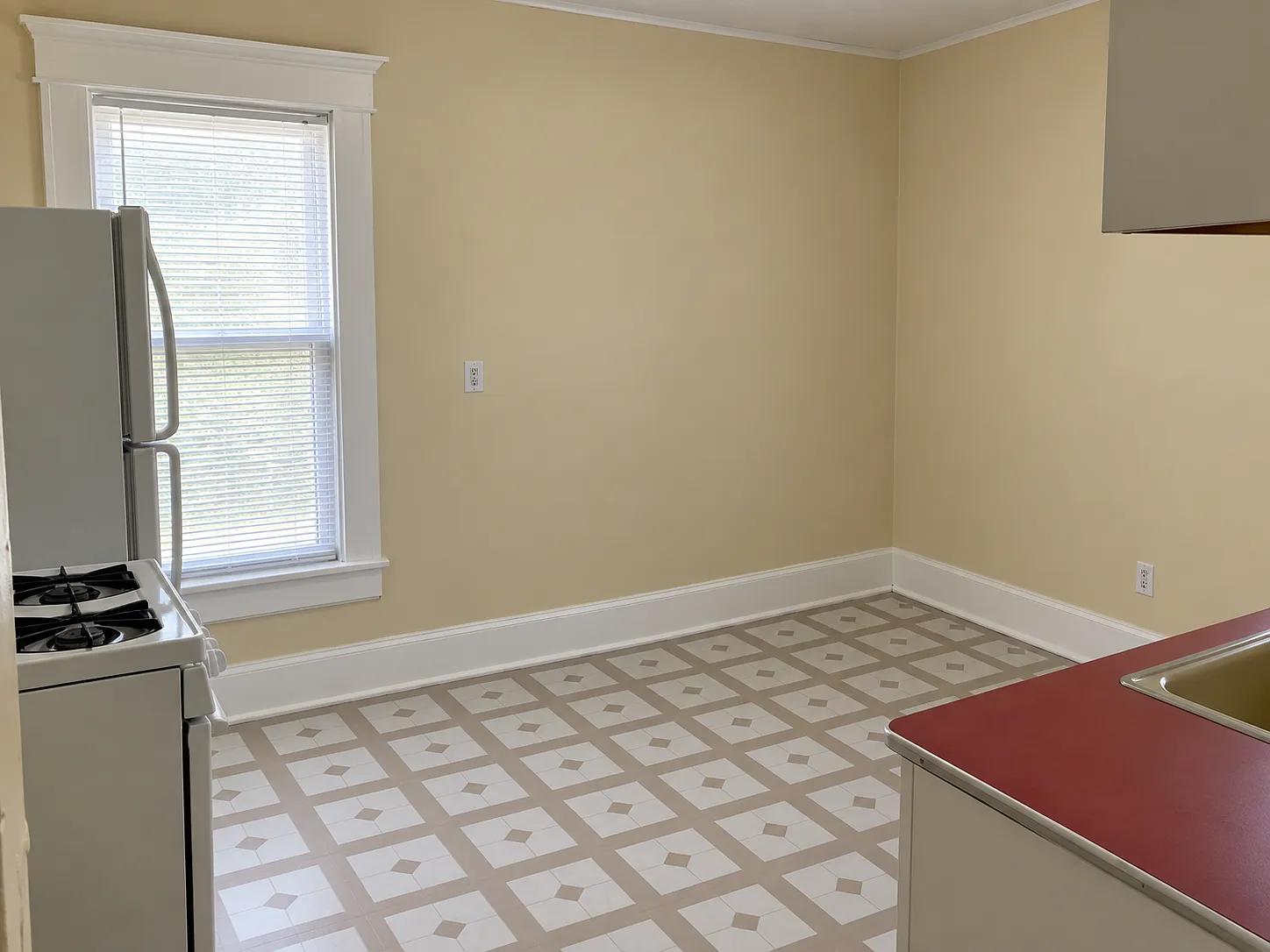1406 W. 3rd St - 1/2 — Photo 3