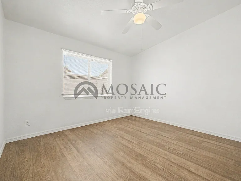 1625 S 74th St — Photo 30