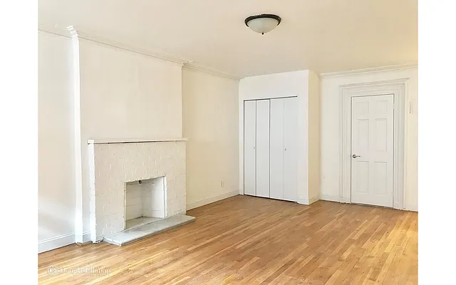 Rented by Douglas Elliman | media 19