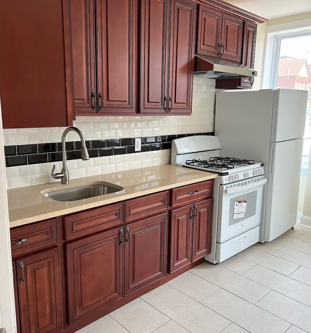 674 Bleecker St — Photo 3
