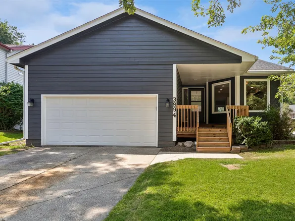 3894 92nd Dr, Urbandale, IA 50322