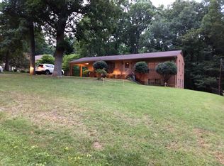 812 N Garden Ave, Siler City, NC 27344