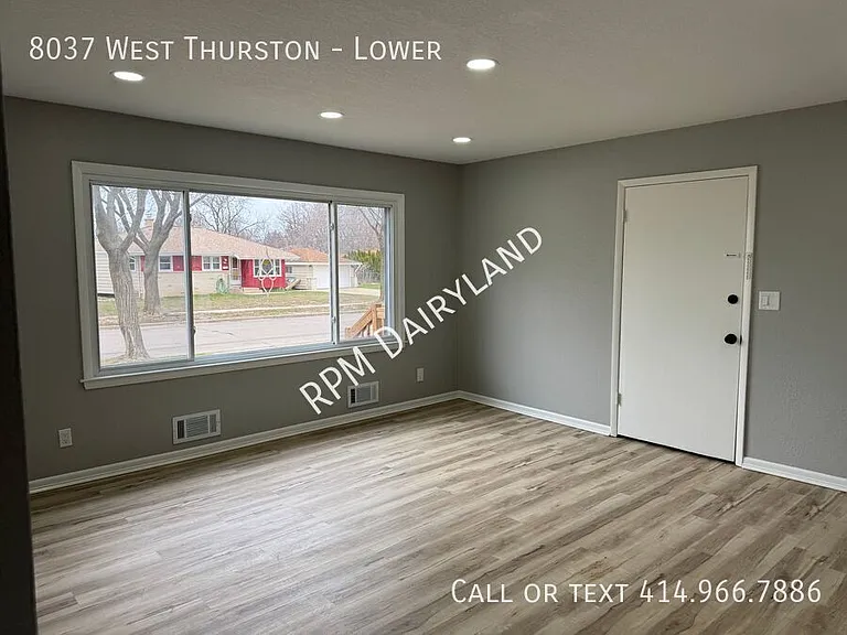 8037 W Thurston Ave #LOWER — Photo 10