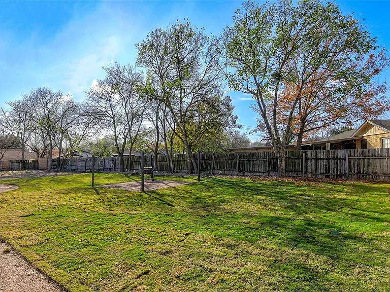 10509 Macmora Rd #B — Photo 19