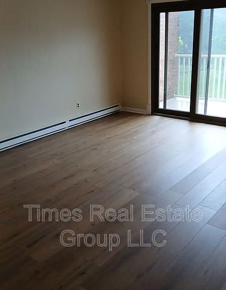 500 Campbell Cir #28 — Photo 1