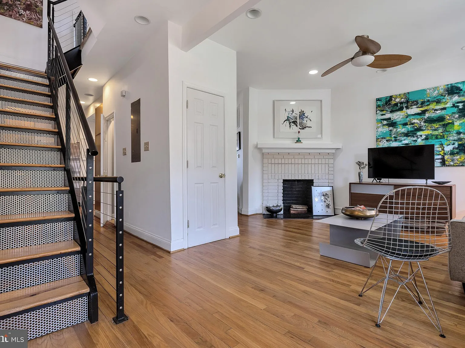 2 bed, 3.5 bath, 2491 sqft, $4,250 — Photo 4