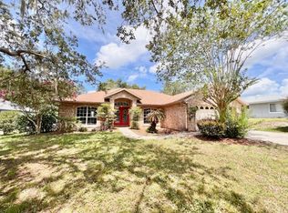 1652 E Houston Dr, Deltona, FL 32738