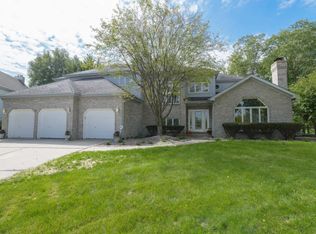 3949 Broadmoor Ct, Naperville, IL