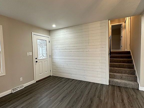 Barn wood wall planking