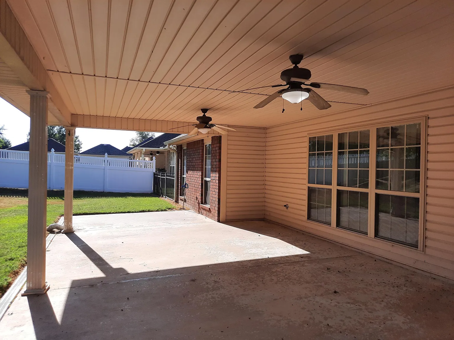 2109 Barrington Drive - 1 — Photo 2