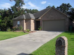 201 Dustin Cir, Broussard, LA 70518