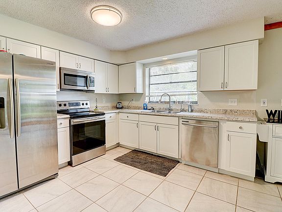 5th image of 7602 Santa Clara Blvd