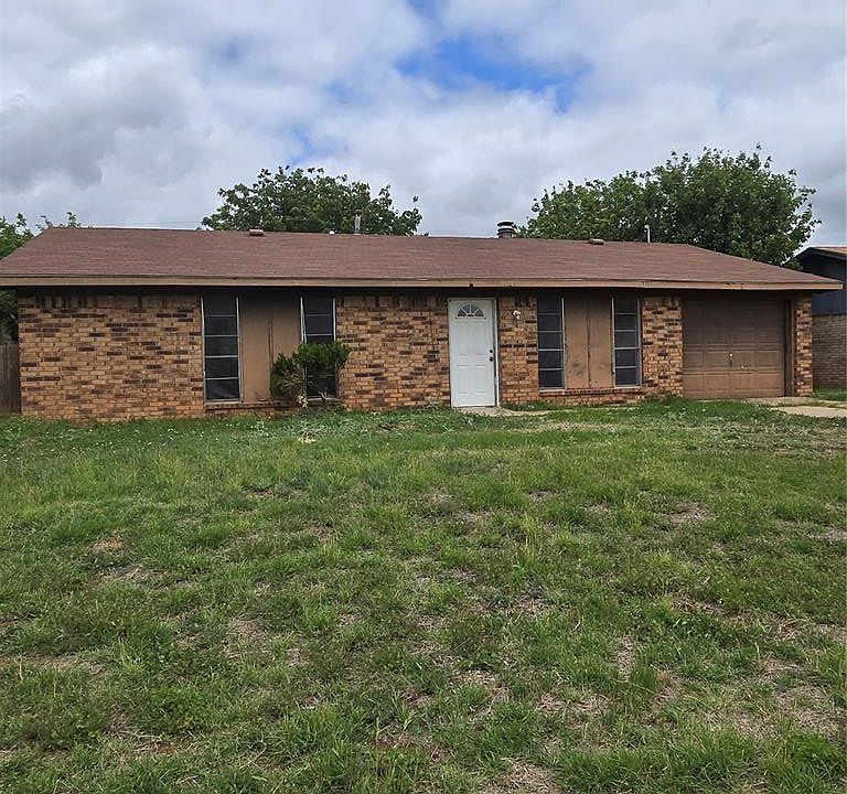 1st image of 521 Libra St