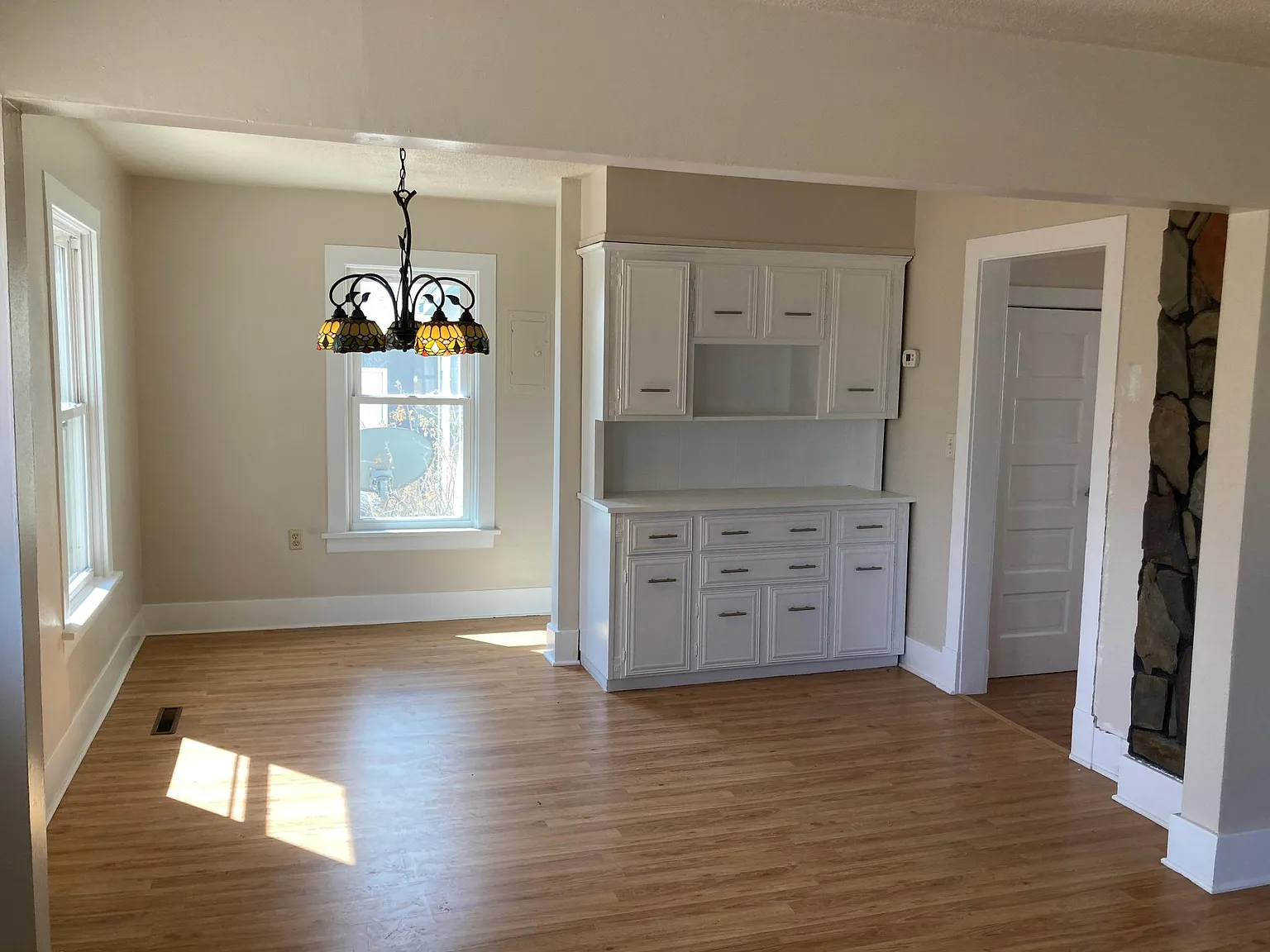 4 bed, 1719 sqft, $2,575 — Photo 4