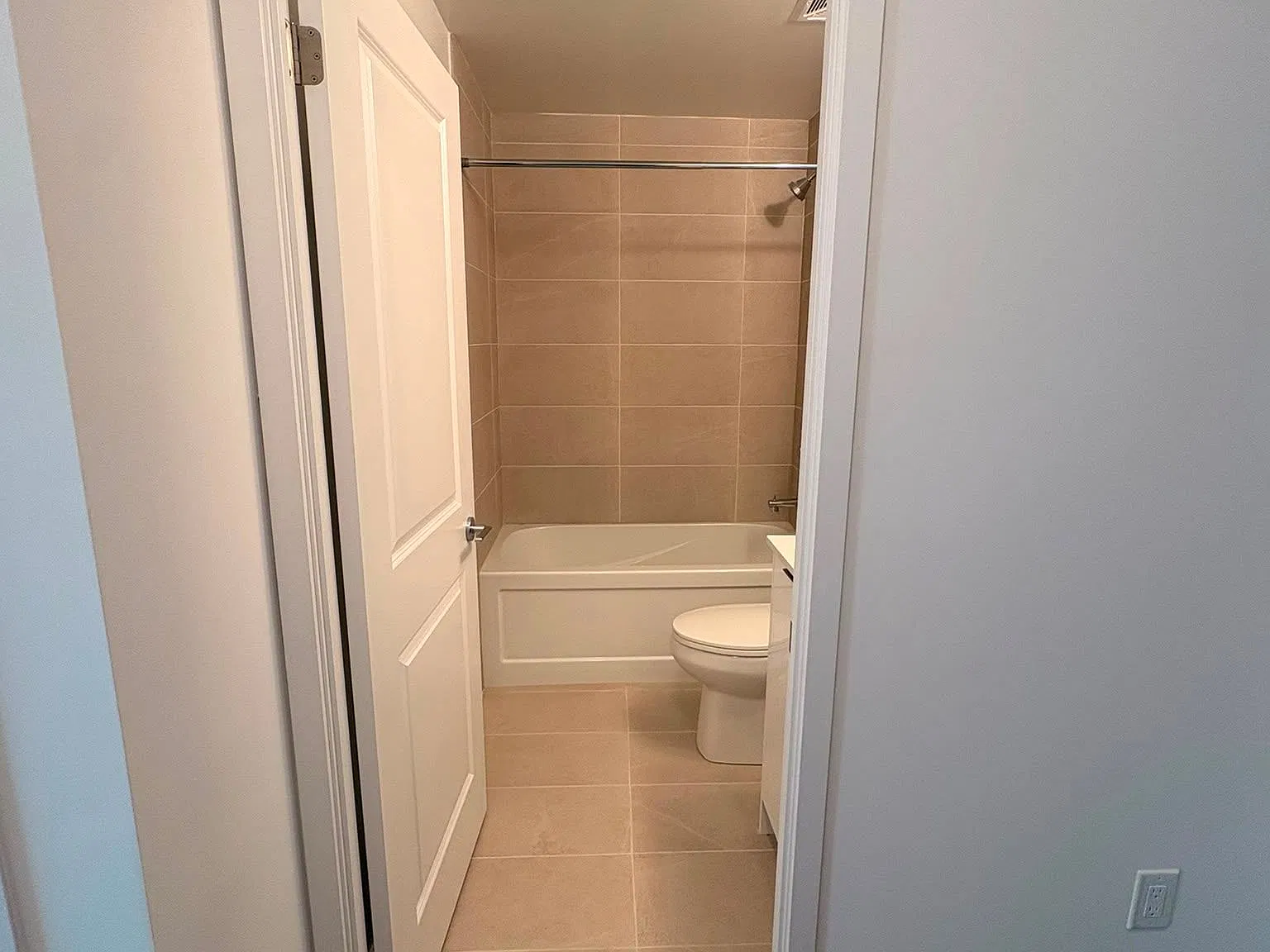2 bed, $2,450 — Photo 3