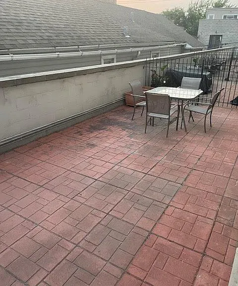 500 N Damen Ave #205 — Photo 22