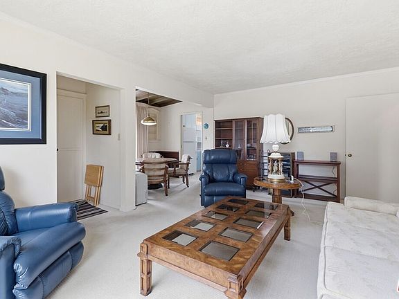 3rd image of 3335 Cabrillo Blvd