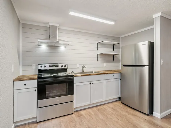 1000 W 1st Ave, Lenoir City, TN