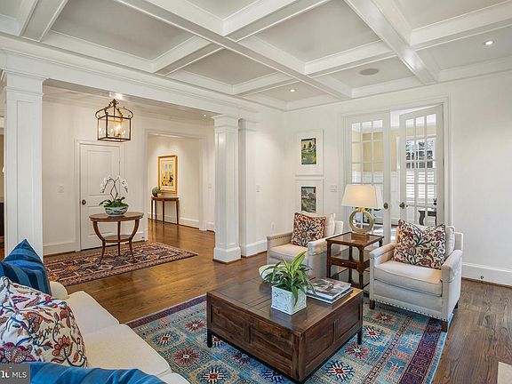 4th image of 5025 Linnean Ave NW