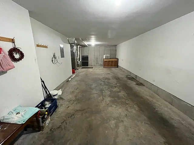164 Summit St — Photo 18