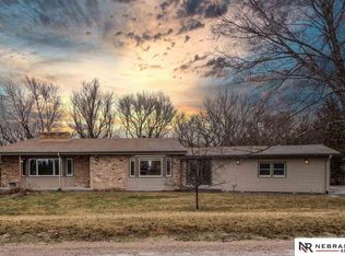 6405 Pine Ridge Rd, Elkhorn, NE 68022