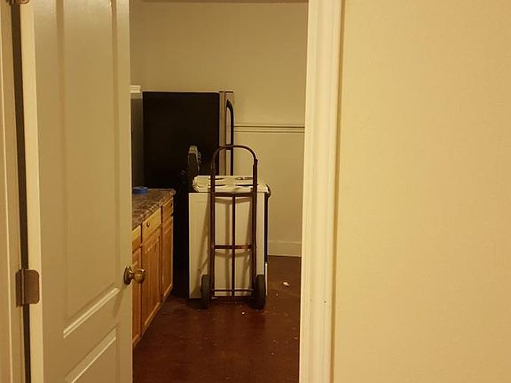 Living to kitchen