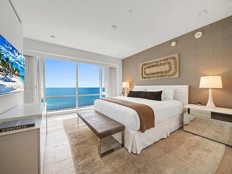 102 24th St #Penthouse 1718 — Photo 43