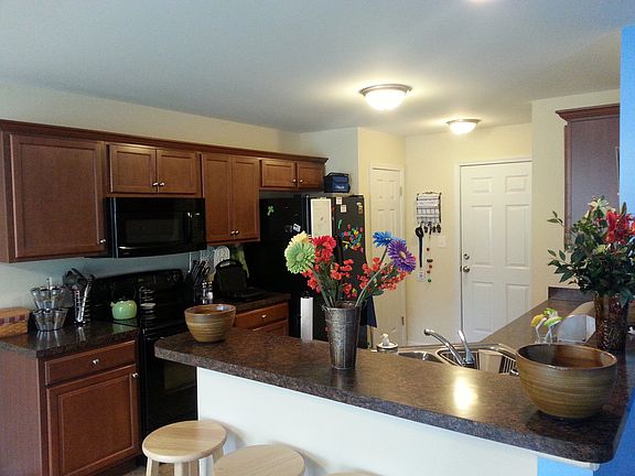 Kitchen, serving bar, pantry