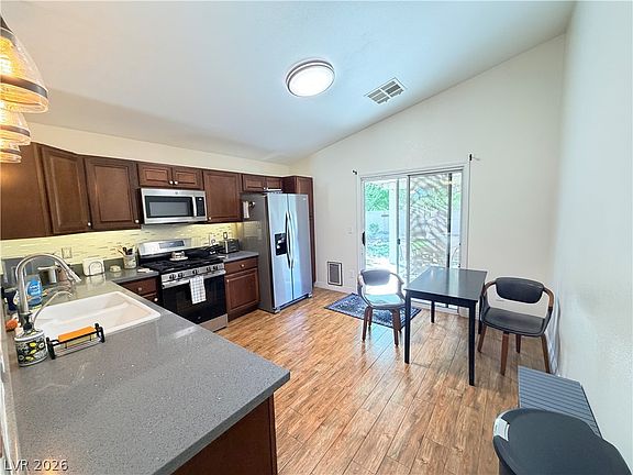 4th image of 5529 Eagle Claw Ave