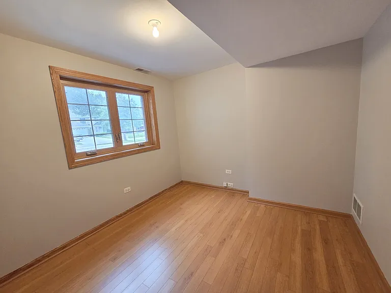 8112 Rutherford Dr — Photo 7