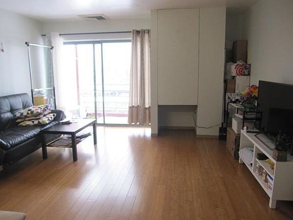 5th image of 100 W Squantum St APT 401