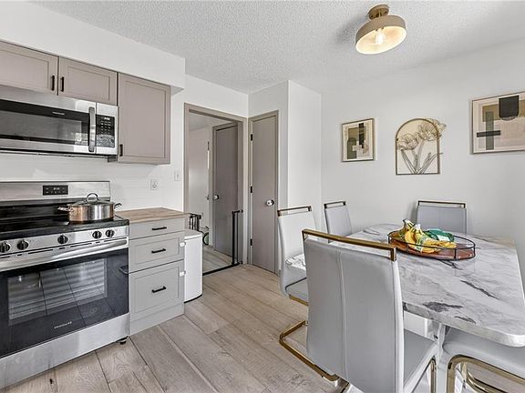 5th image of 5320 NW 87th St
