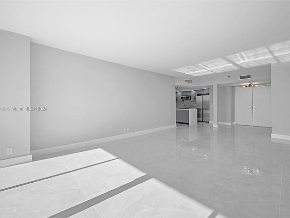 4th image of 20281 E Country Club Dr APT 1511