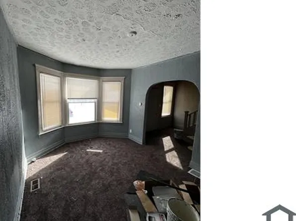 8335 Medbury St, Detroit, MI 48213