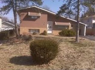 141 N Hemlock Ave, Wood Dale, IL 60191