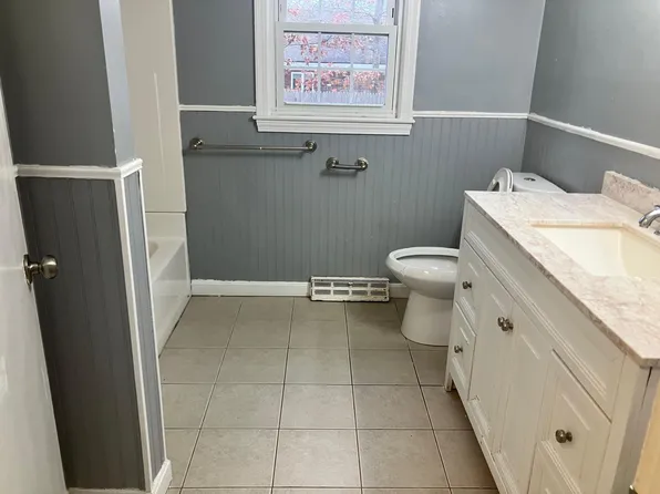 18 Trowbridge Path, West Yarmouth, MA 02673