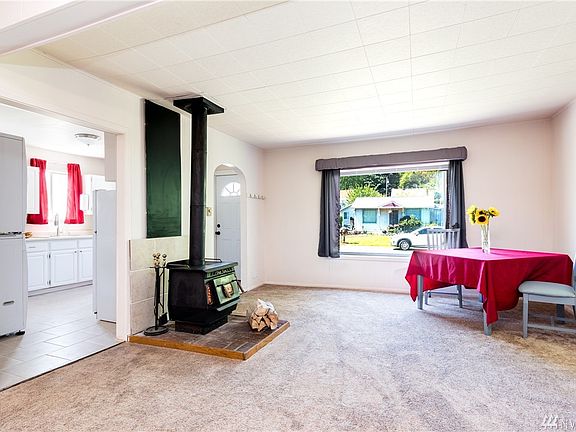 3rd image of 1708 Snyder Ave