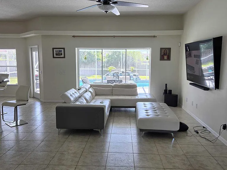 4001 SW Winslow St — Photo 2