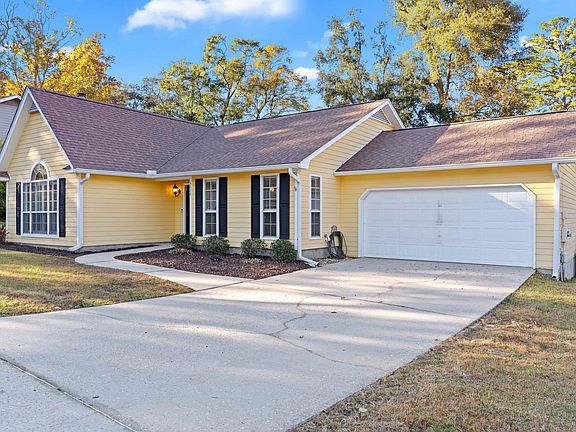 2nd image of 3228 Beaumont Dr