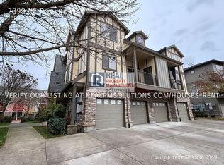 7899 NE Rockne Way, Hillsboro, OR 97006