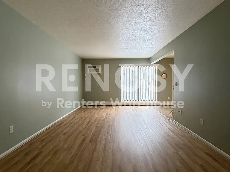 4648 Cedar Lake Rd S #1 — Photo 14