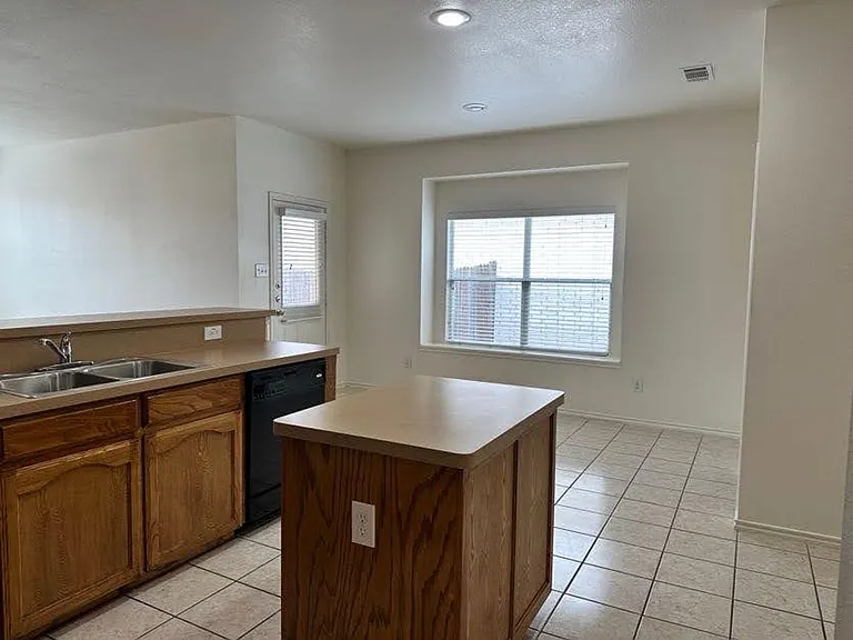 6109 Melanie Dr — Photo 9
