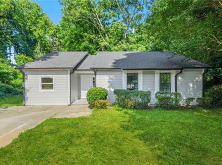 3909 S Creek Ct, Stone Mountain, GA 30083