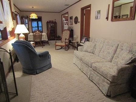 4th image of 1 Meadow Ln