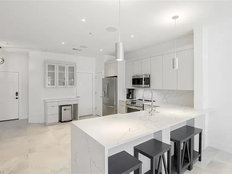 775 Hampton Cir #133 — Photo 9