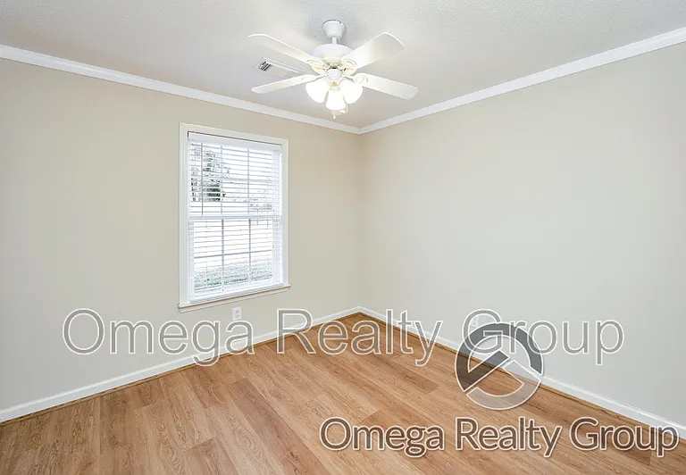 18488 Thoroughbred Dr — Photo 25