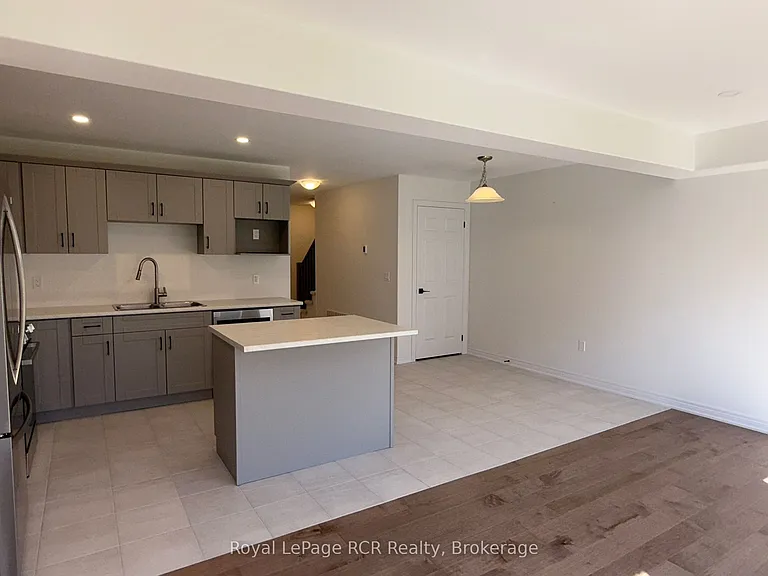 133 McCausland Dr — Photo 5