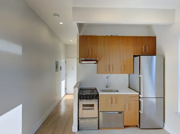 76 E 1st St APT 4B, New York, NY 10009